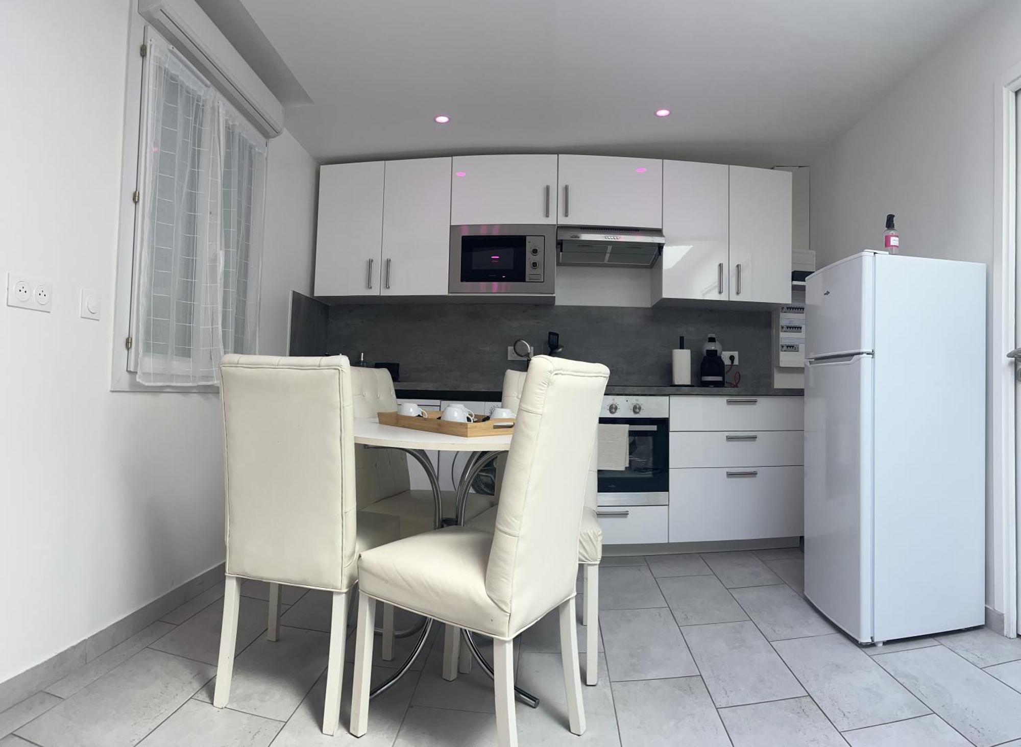 La Dream Night Apartment Pontault-Combault Luaran gambar