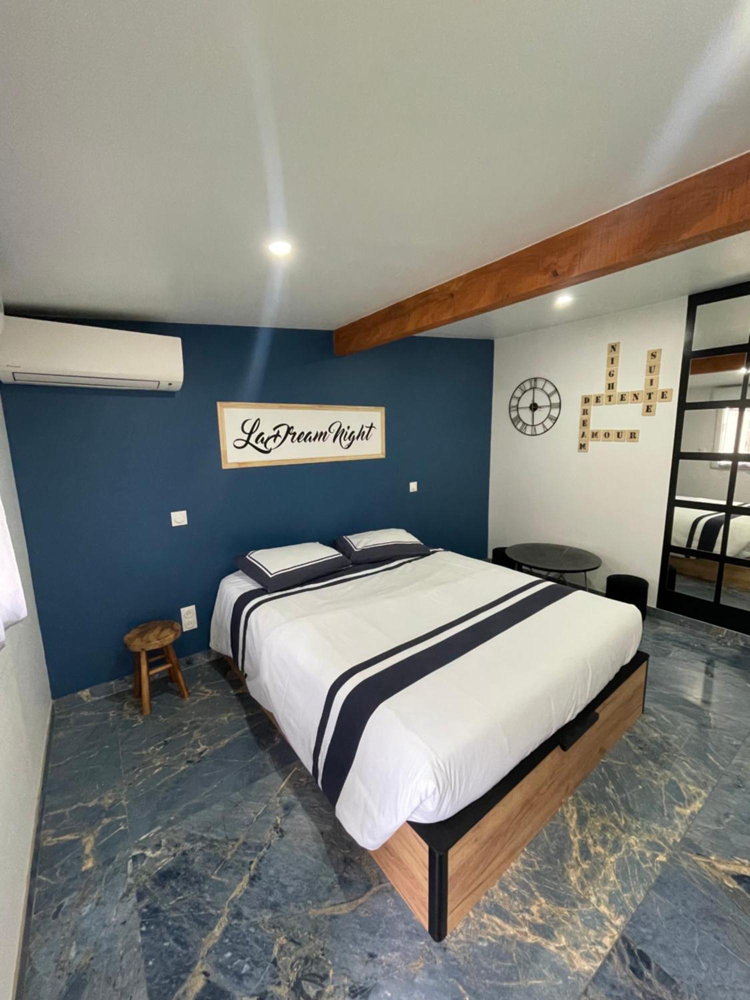 La Dream Night Apartment Pontault-Combault Luaran gambar